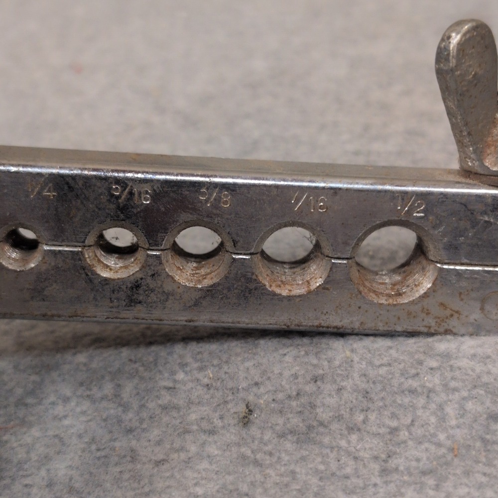 Vintage Manual‎ Tubing Flaring Tool for Copper Brass Aluminum Pipe Repair - Picture 3 of 5